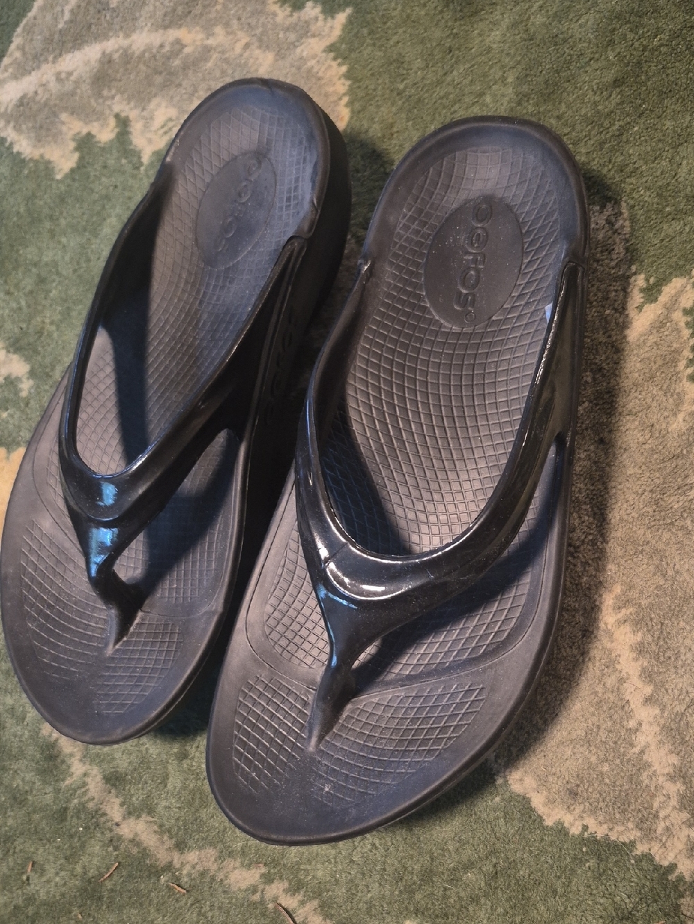 OOFOS Black Women’s Foam Flip Flop Sandals